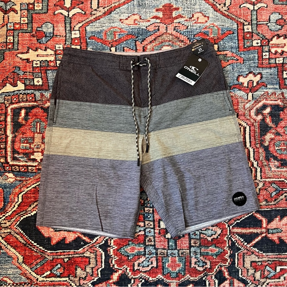 NWT O’Neill Quatro Cruzer Board Shorts Size 33